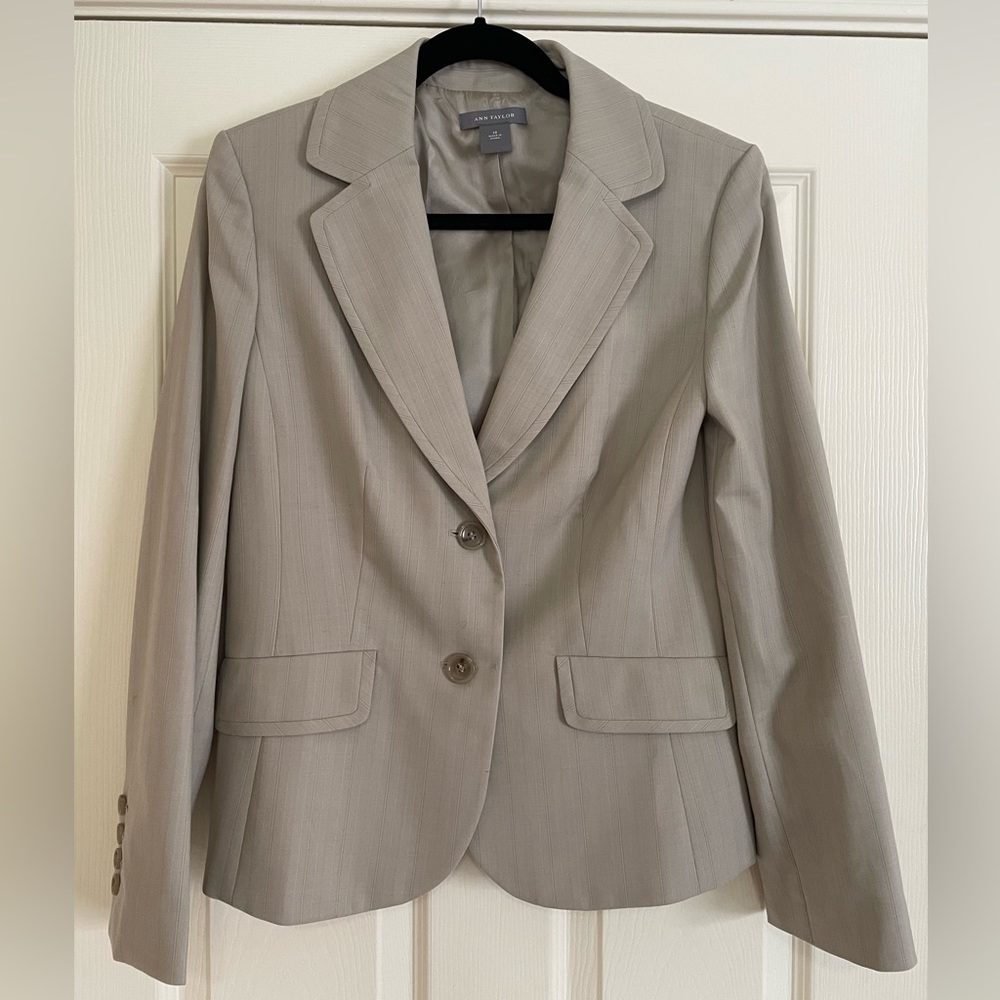 Ann Taylor Women’s suit; jacket and pants size 10